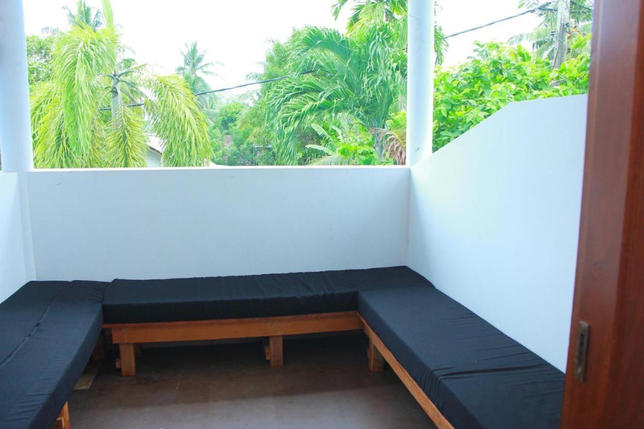 Hari Hari Hostel Weligama Esterno foto