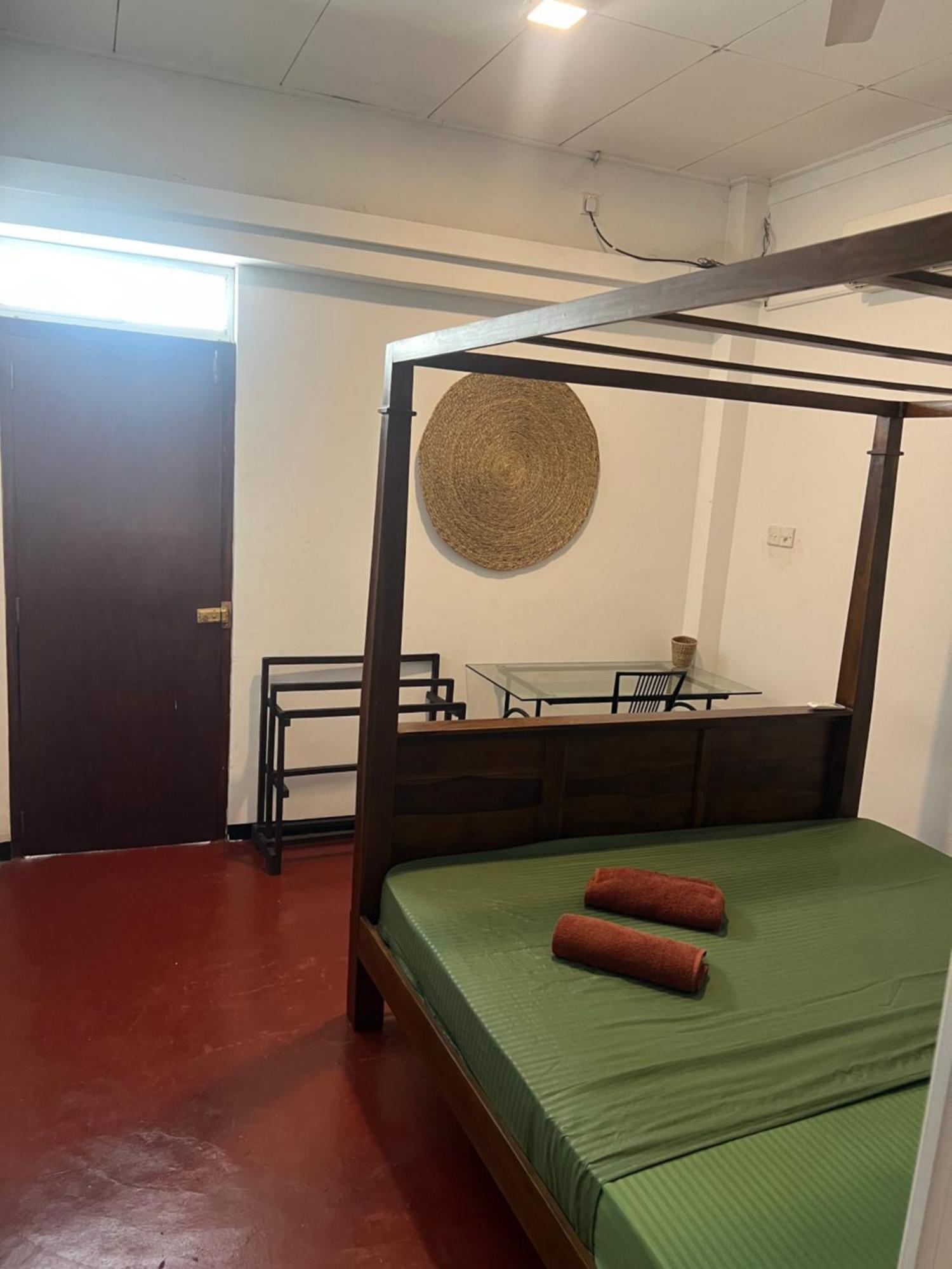 Hari Hari Hostel Weligama Esterno foto