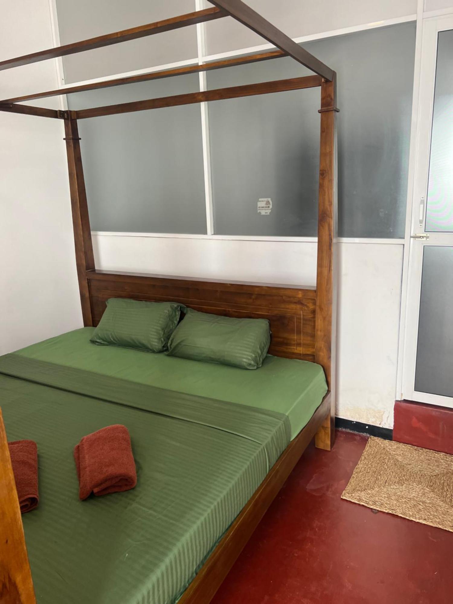 Hari Hari Hostel Weligama Esterno foto