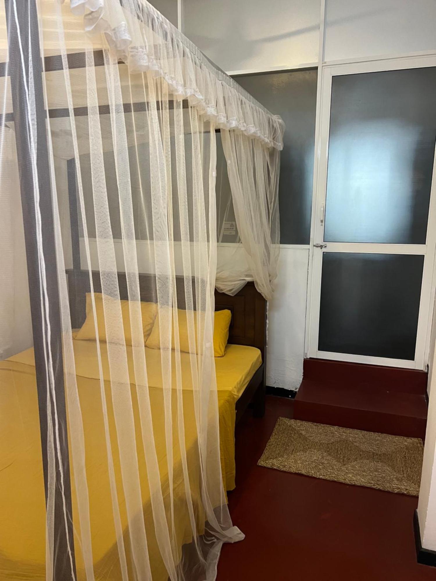 Hari Hari Hostel Weligama Esterno foto