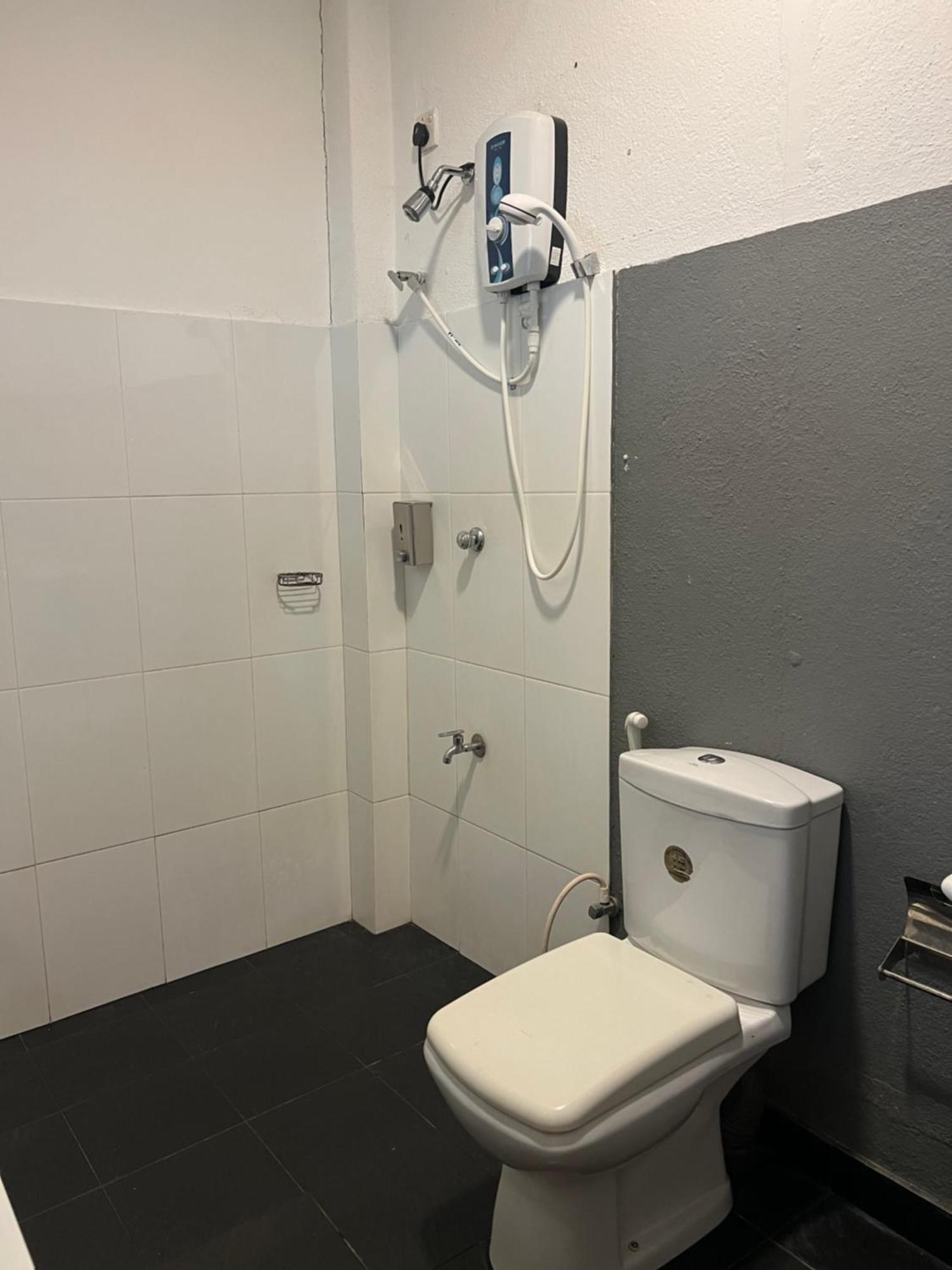 Hari Hari Hostel Weligama Esterno foto