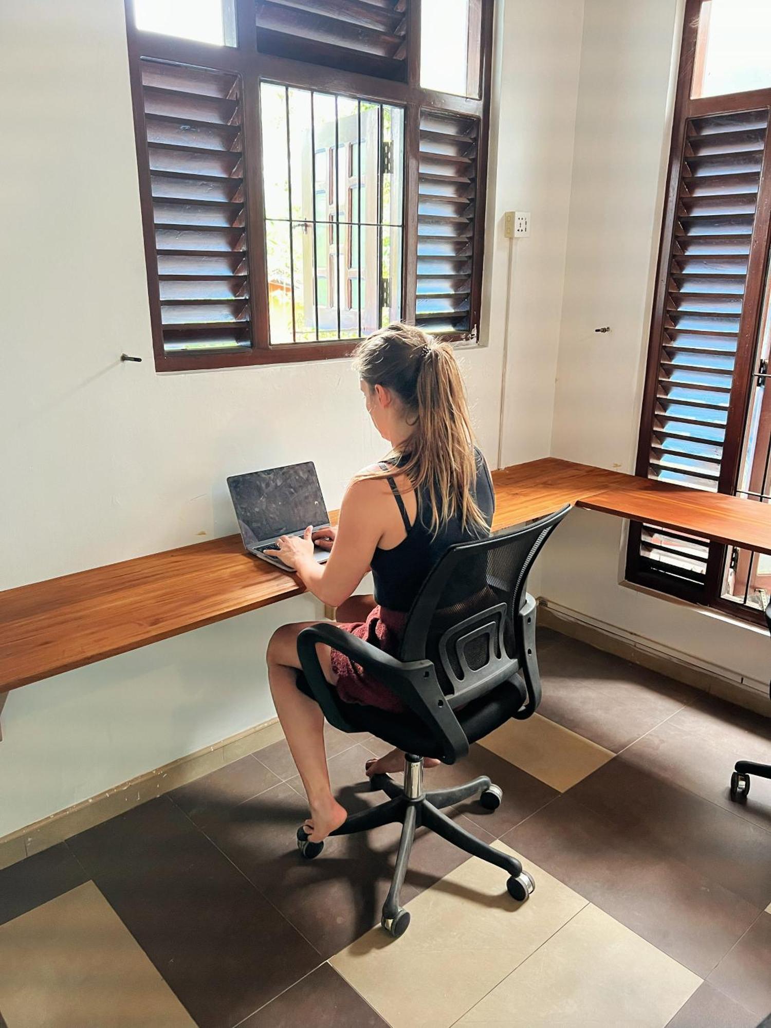 Hari Hari Hostel Weligama Esterno foto